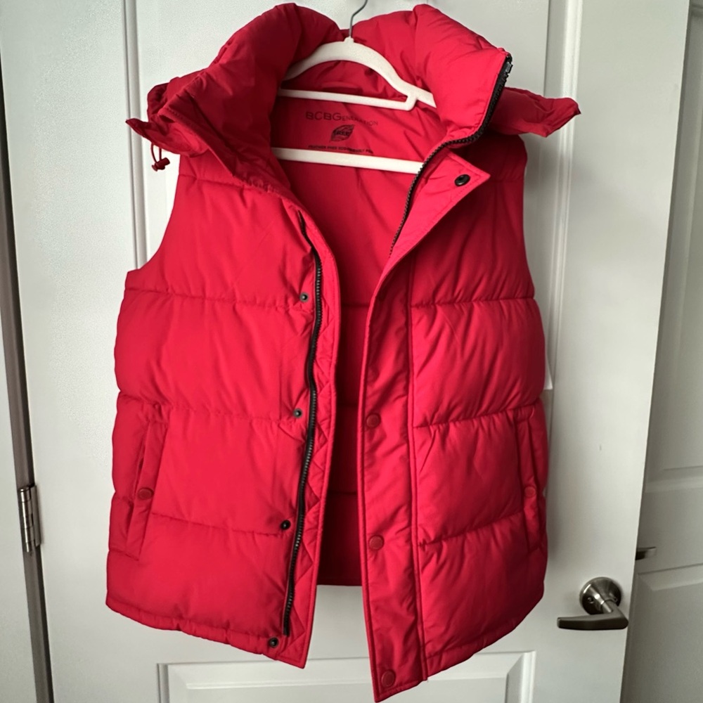 BCBG Generation Lipstick Red Puffer Vest Small Removable Hood NWT $168